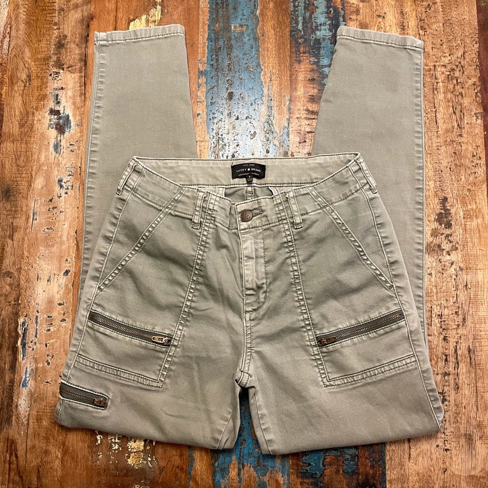 Lucky Brand Slim Fit Cargos
Size 4